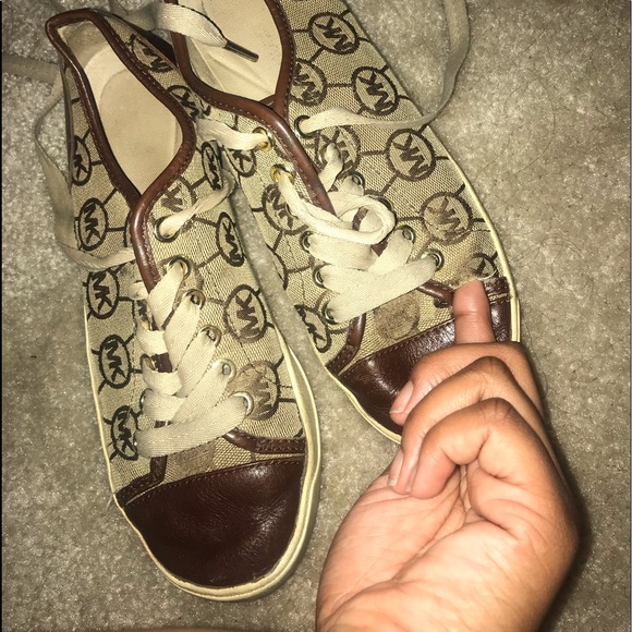 MICHAEL KORS SNEAKERS - Picture 2 of 4